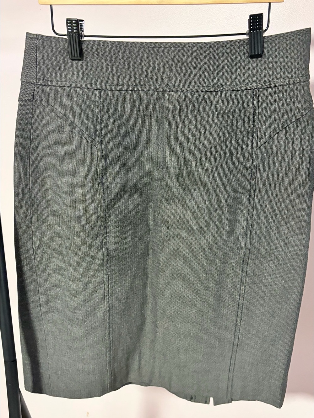 Banana Republic Gray Herringbone Pencil Skirt – Size 2